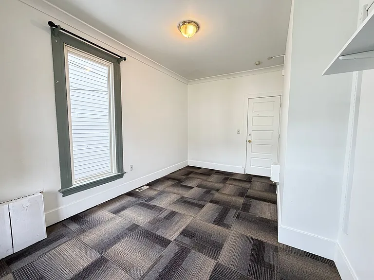 4017 5th Ave NE — Photo 3