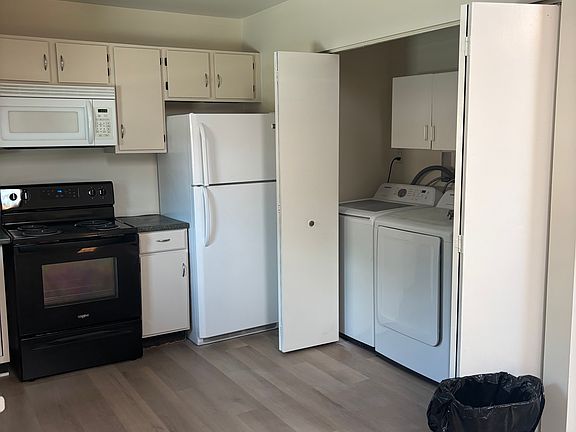 5th image of 1531 Furnace Ave #B