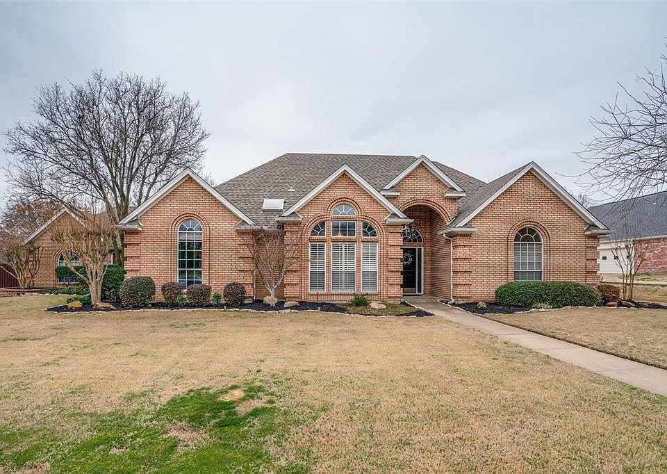 1st image of 1506 Rosewood Dr