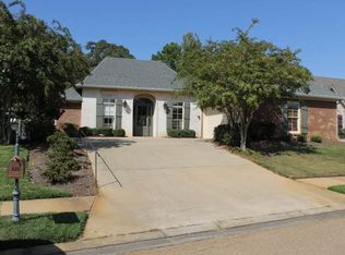 325 Lasalle Ct, Flowood, MS 39232