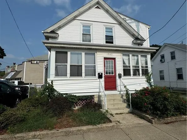 1287 High St, Central Falls, RI 02863
