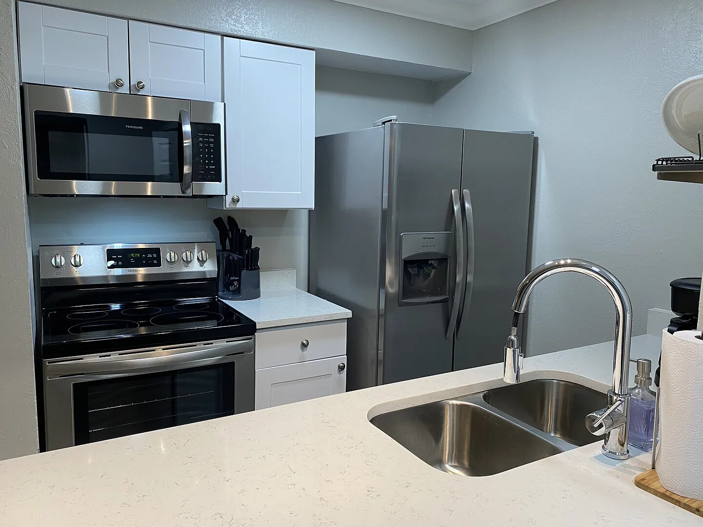 I32 World Cup Stay - 18 min to AT&T - Sleeps 2 - Free Parking — Photo 3