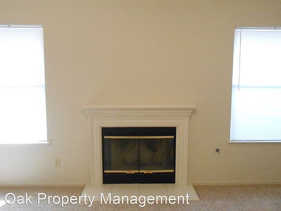 3rd image of 1133 La Mesa St