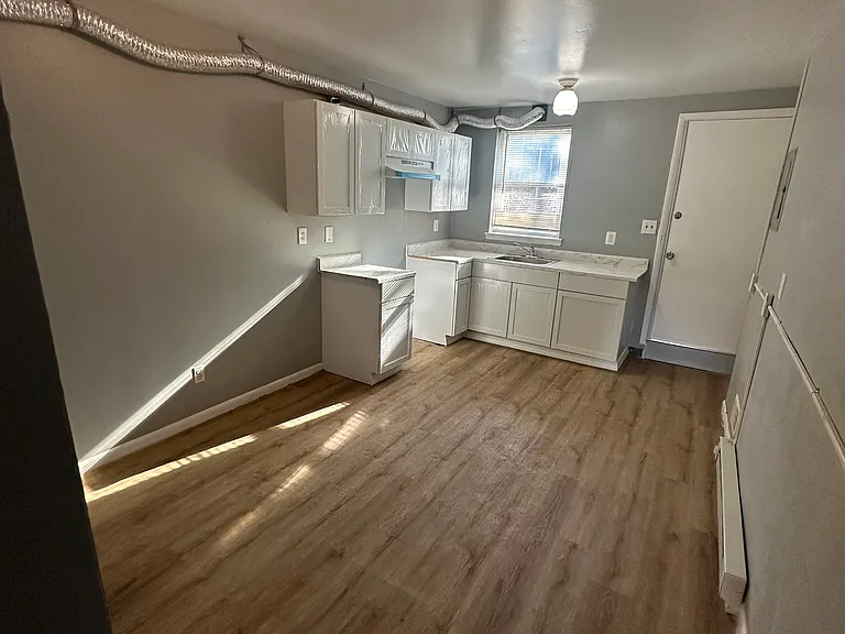 1146 Shields Pl — Photo 10