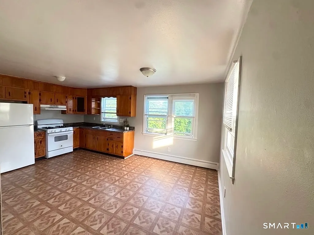 1 bed, 1.0 bath, 720 sqft, $1,600 — Photo 3