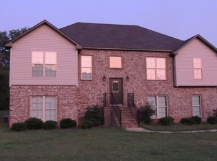 5201 Meadow Lake Cir, Bessemer, AL 35020