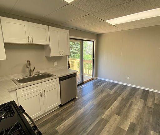 3rd image of 4440 Camden Ct
