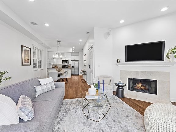 5th image of 1520 N Hudson Ave APT 3