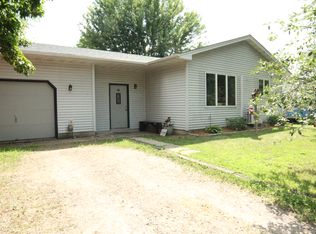 650 N 3rd St, New Richmond, WI 54017