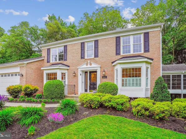 9105 Wexford Dr, Vienna, VA 22182