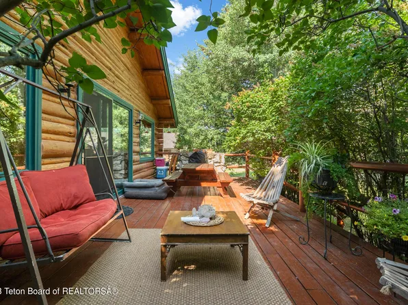 6835 E Little School Rd, Kelly, WY 83011