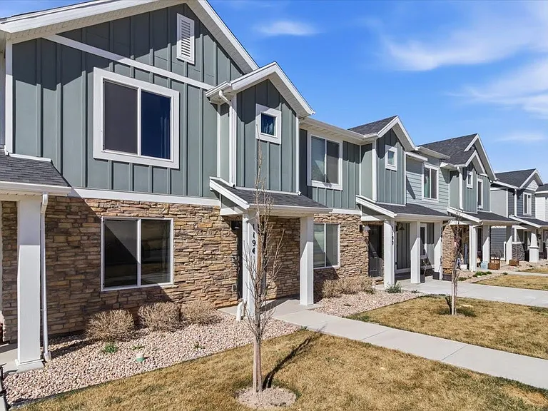 1194 W Summit Ridge Pkwy — Photo 22