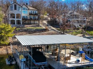 1224 Palisades Dr, Four Seasons, MO 65049