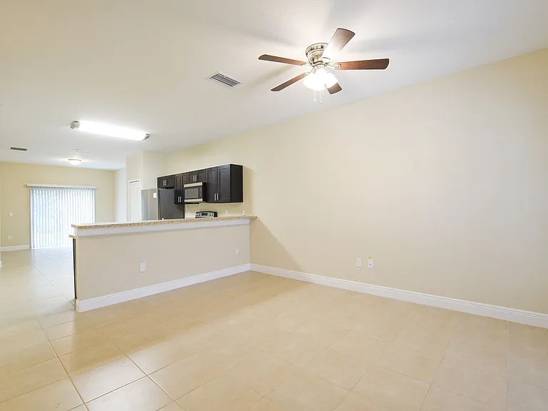 517B Blackbird Ln — Photo 2