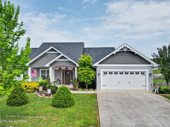 2605 Vista Meadows Ln, Sevierville, TN 37876