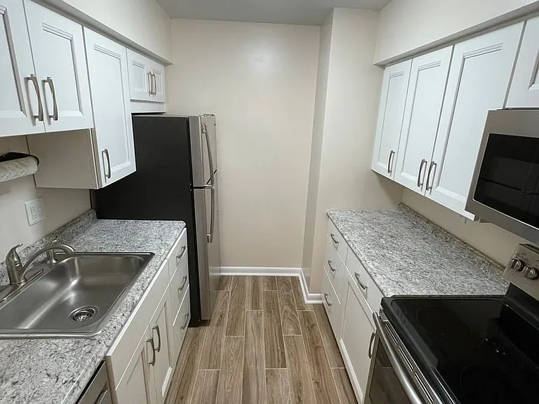 110 North Ave #50-20227 — Photo 2