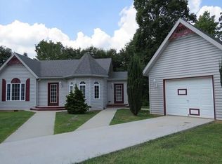 1149 Sylvatus Hwy, Hillsville, VA 24343