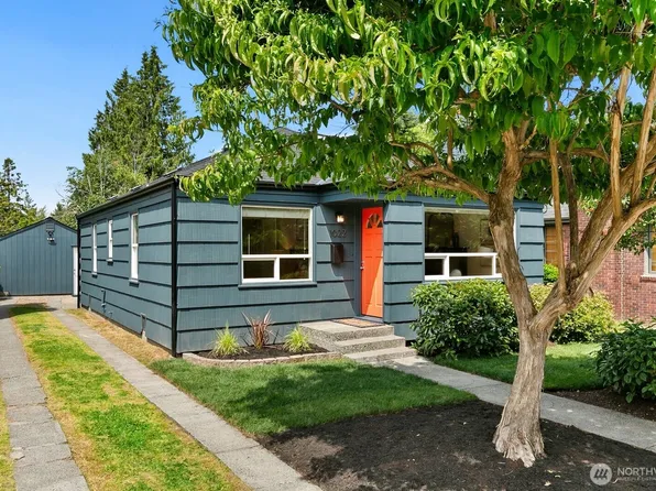 1022 NE 94th St, Seattle, WA 98115
