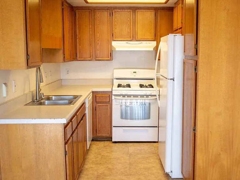 Hornblend - (3 attached units + 1 cottage) — Photo 5