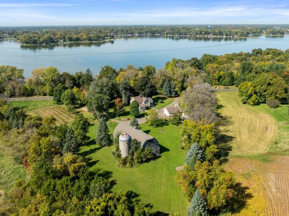 29137 Glader Blvd, Lindstrom, MN 55045