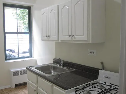 Rented by City & Suburban | media 25