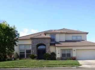 482 Avalon Dr, Lemoore, CA 93245