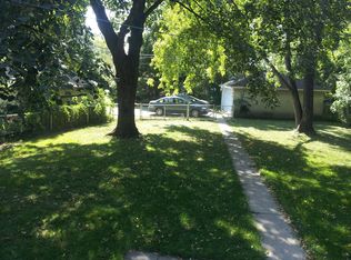 2467 Edgcumbe Rd, Saint Paul, MN 55116