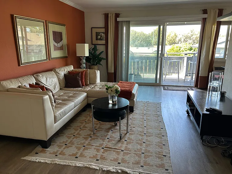 241 Masters Ct #4 — Photo 3