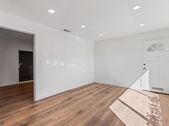 5th image of 2952 Honolulu Ave #2952