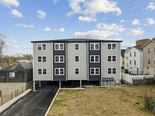 17-19 Wickham St #203 Photo 1