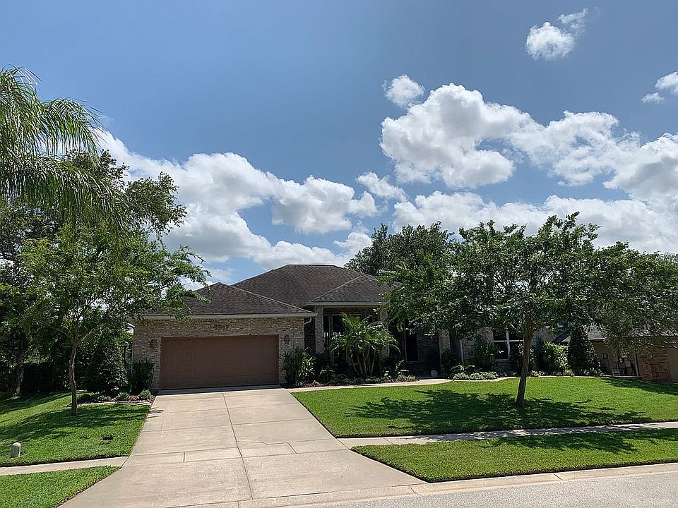 2nd image of 5949 Marville Cir