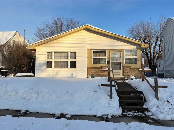 1020 Beech St, Connersville, IN 47331