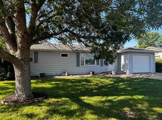 1602 Birchwood Rd, North Platte, NE 69101
