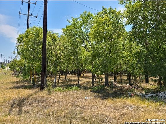 3rd image of 1758 Silver Oaks