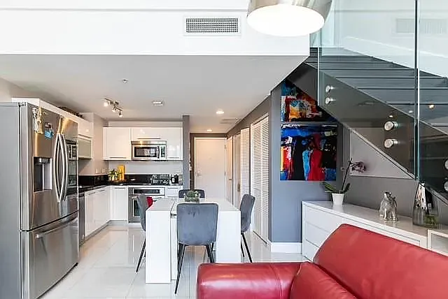 1 bed, 938 sqft, $3,200 — Photo 2