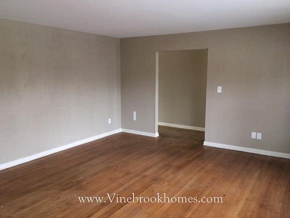 2nd image of 4557 Sylvan Oak Dr