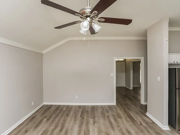 721 S Highland Dr — Photo 9