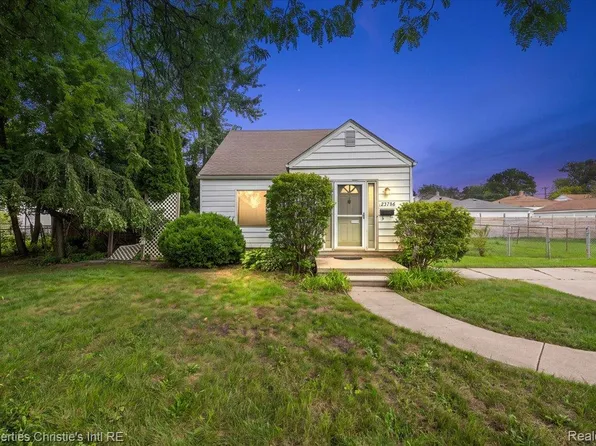 23786 Cushing Ave, Eastpointe, MI 48021