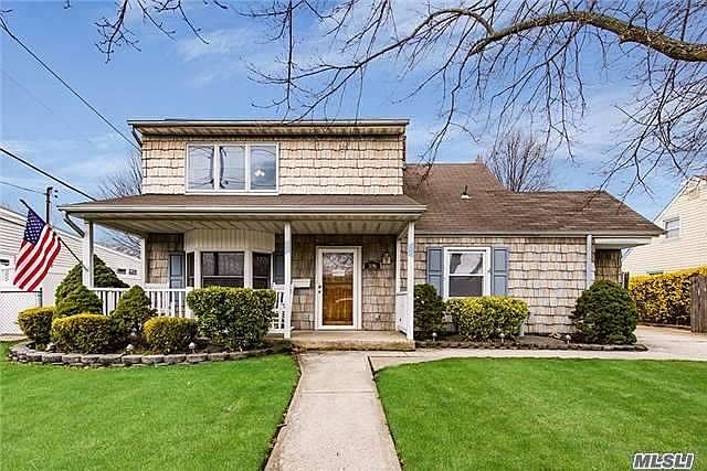 1st image of 306 Gardiners Ave