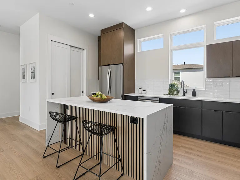 2202 N Carroll Ave #102 — Photo 23