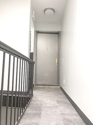 Rented by Realty 2000 Associates Ltd | media 26