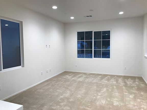 4th image of 294 W Carroll Ave #A