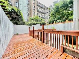 326 E 89th St APT 1E, New York, NY 10128