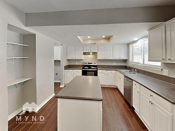 4th image of 112 Vanderbilt Ln