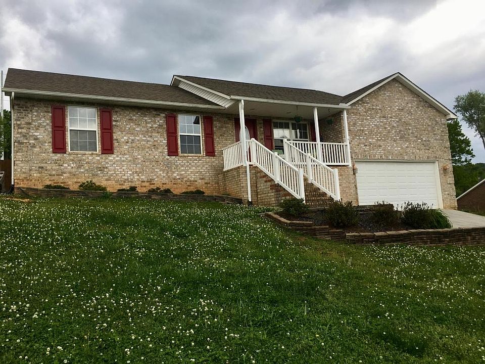 1st image of 180 Hillsborough Ln
