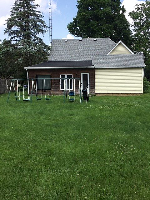 2nd image of 203 E 8th St