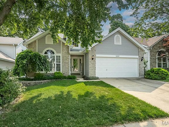 2nd image of 16418 Bayshore Cove Ct