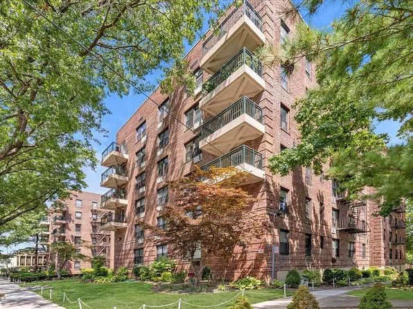 80-35 Springfield Blvd APT 4M, Queens, NY 11427