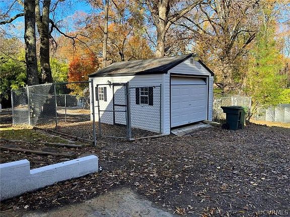 5th image of 102 Brooklawn Ave