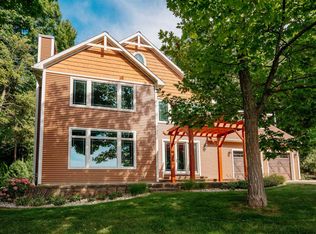 6860 Peninsula Dr, Traverse City, MI 49686